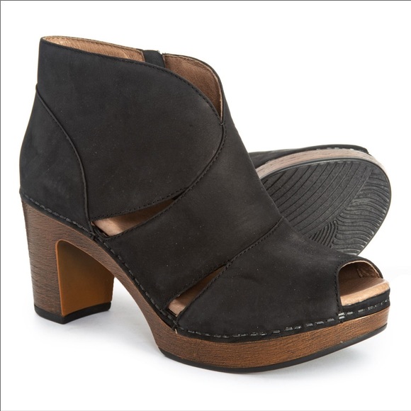 dansko delphina ankle bootie